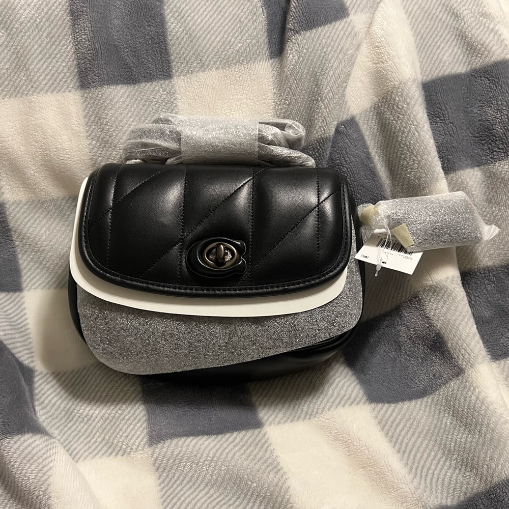 [NEW] COACH Quilted Pillow Madison Shoulder Bag 18 in Black